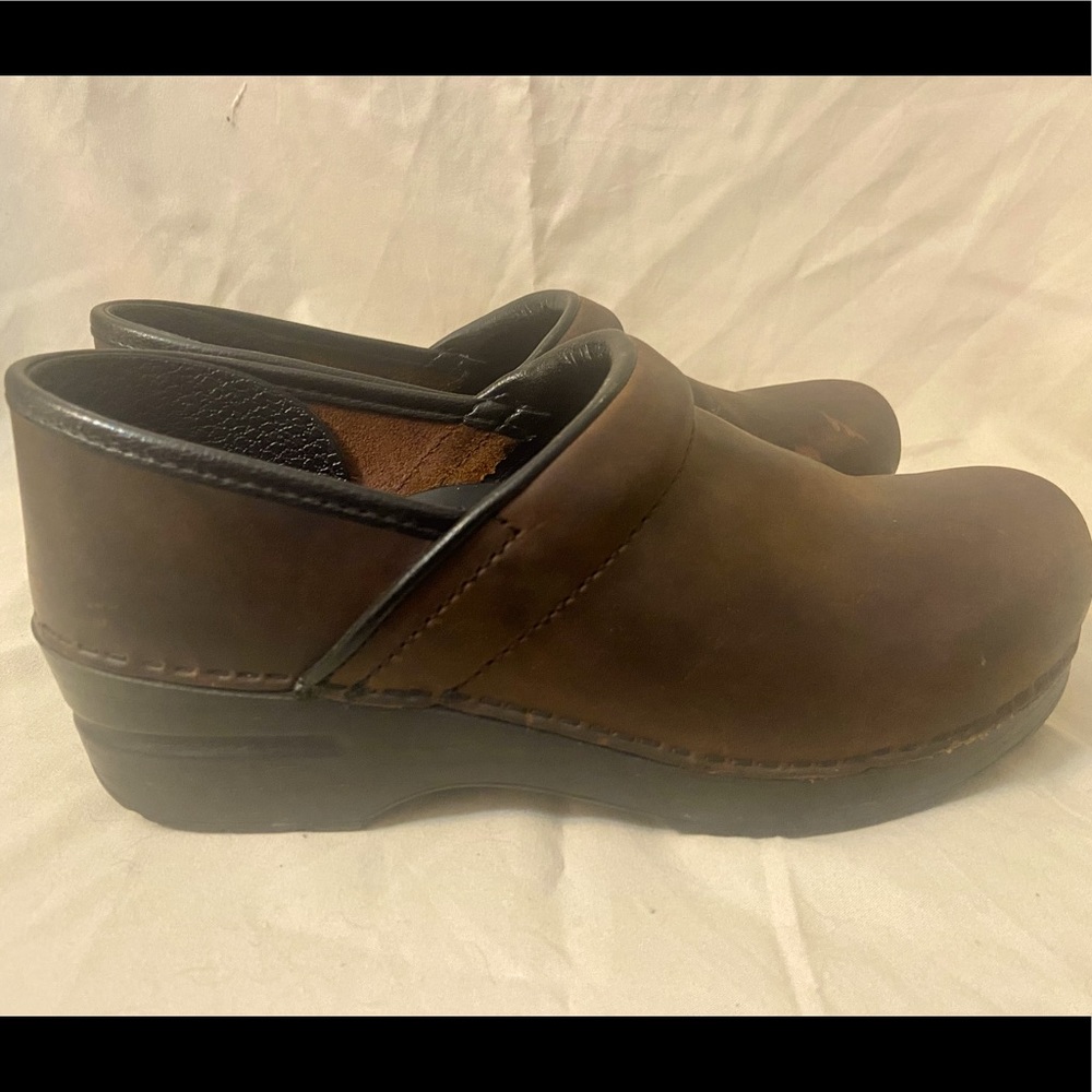 Dansko professional oiled antique brown/black size 38